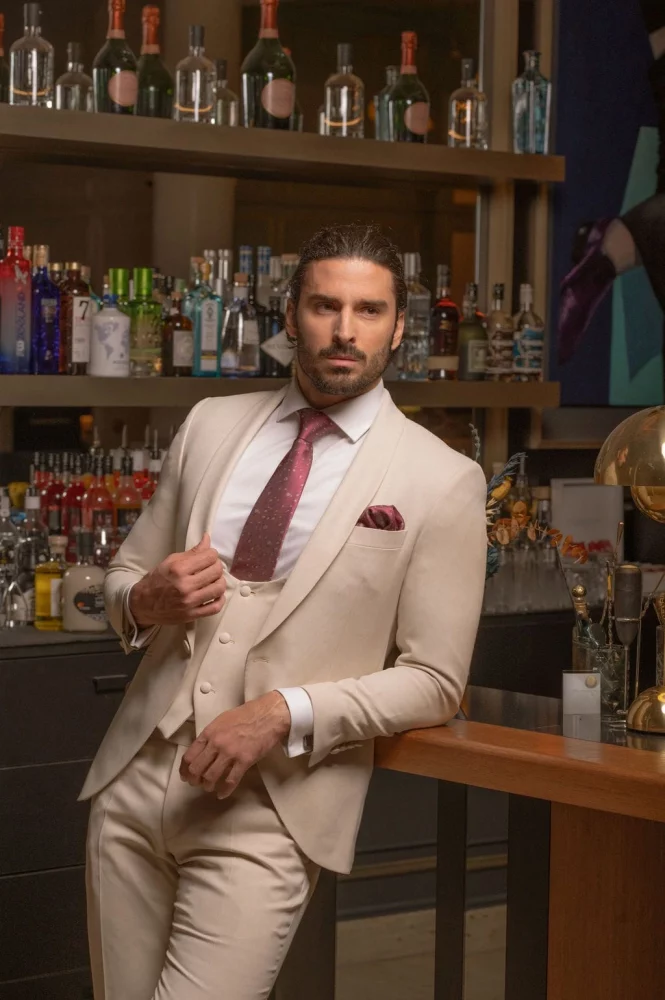 Guillermo Villanueva entre las mejores marcas de moda de trajes de novio