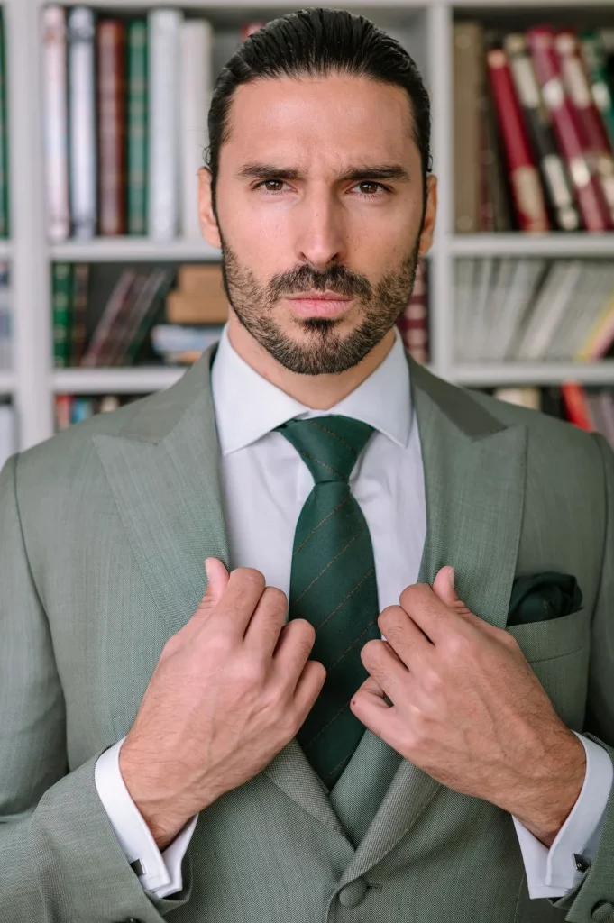 Traje de novio chaqué tres piezas LIMSE, estilo 2026 Guillermo Villanueva.