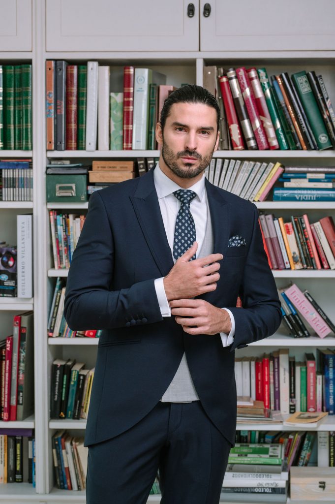 Traje de novio 2026 modelo abel – Guillermo Villanueva