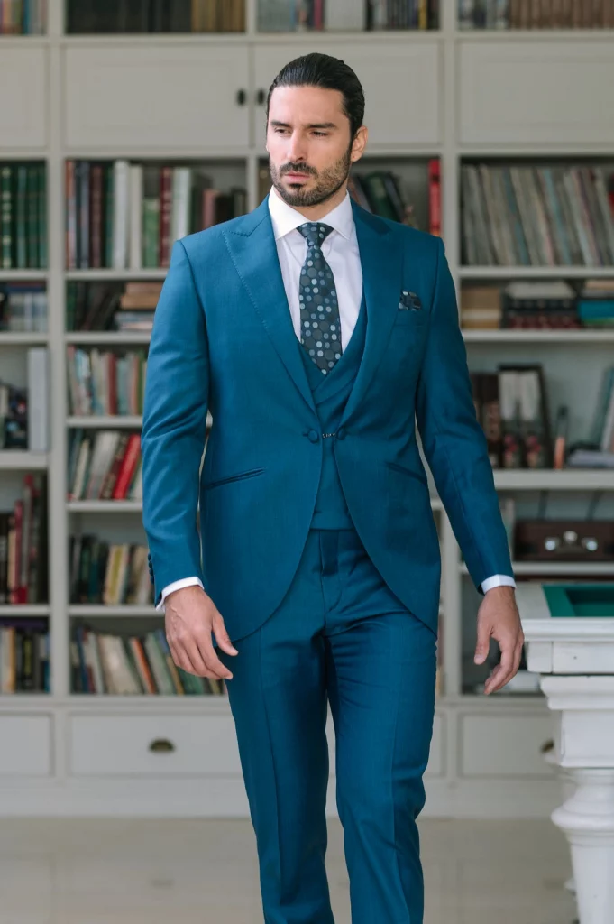 Traje novio azul 2026 Zelie · Guillermo Villanueva