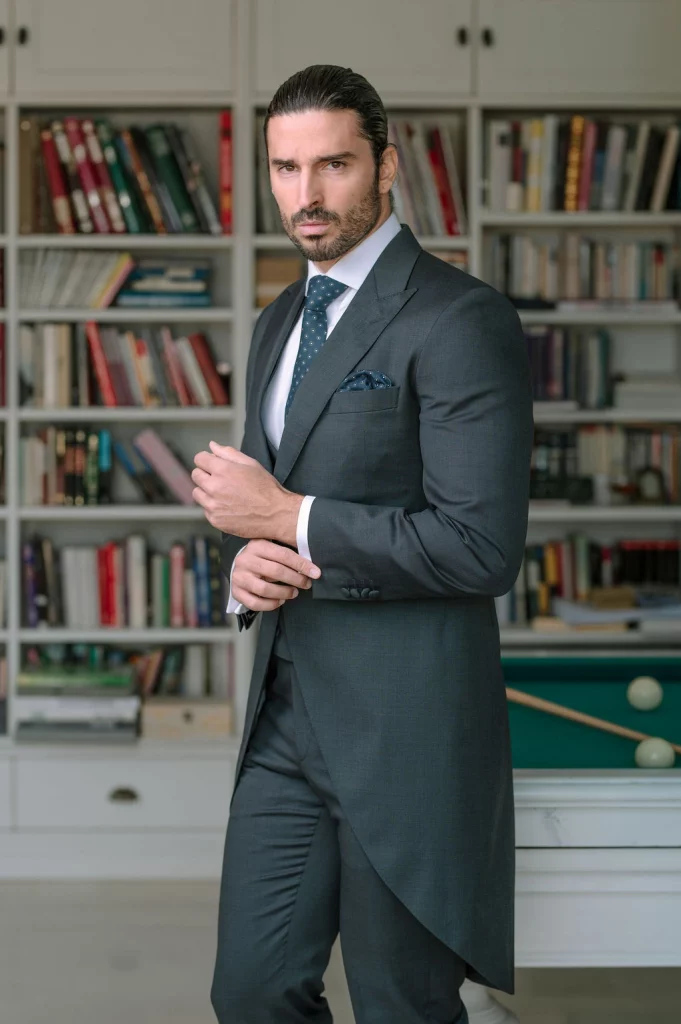 Chaqué gris de novio modelo Cuadrillé de Guillermo Villanueva en lana virgen