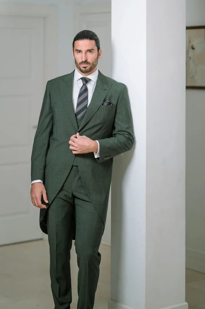 Chaqué largo verde Birde 2026 vista completa